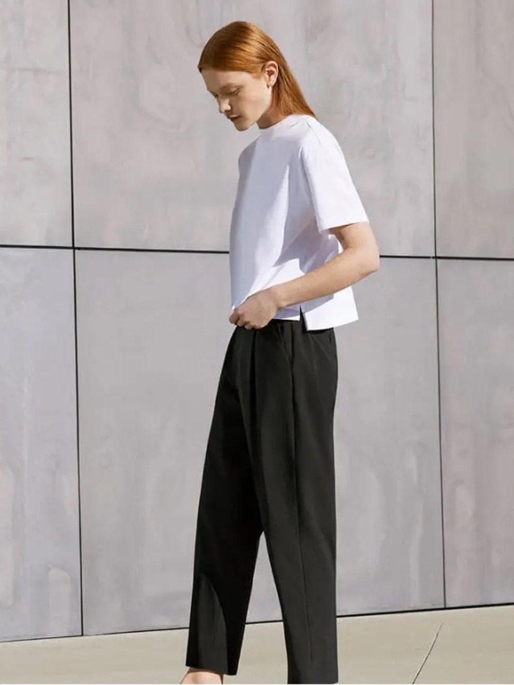 Women Theory x Uniqlo ultra light tucked easy pants